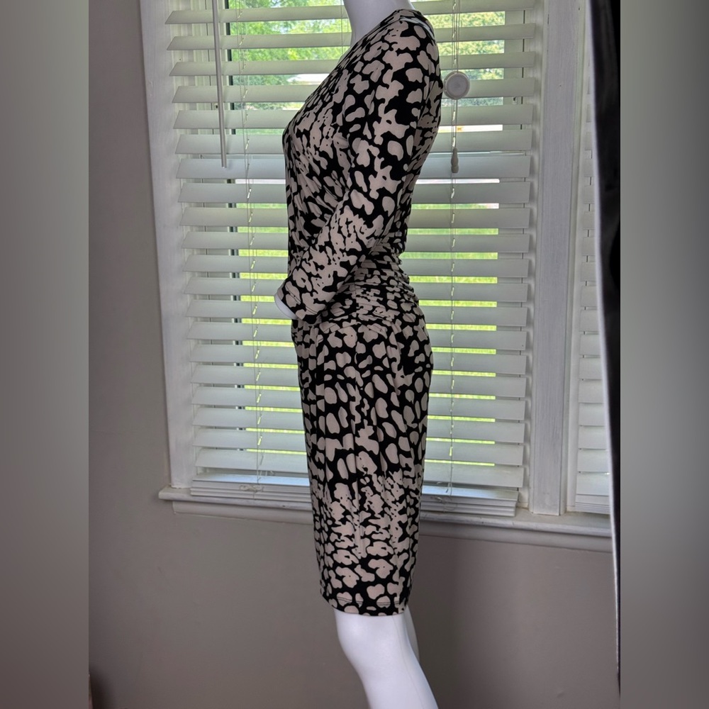 Calvin Klein Black and Cream Long Sleeve Dress Size 4 - Picture 4 of 14